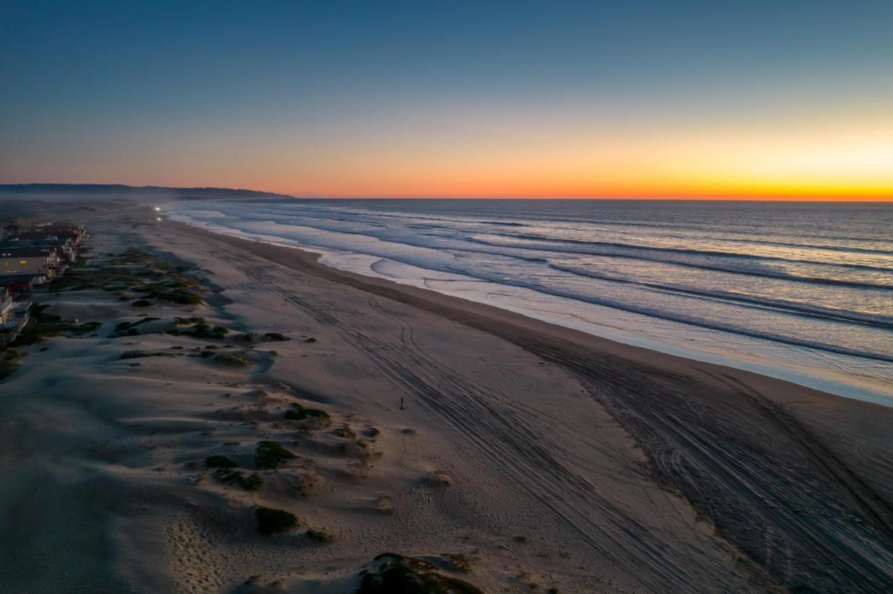 Steps To #Pismobeach With Poker, Foosball, Free Ev Charger, And Bikes Oceano Eksteriør bilde